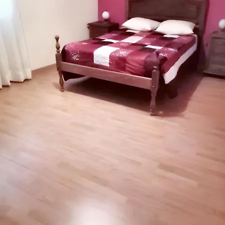 Spacious House In - Shared Garden - 120 M² *