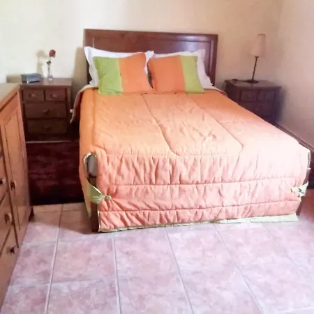 別荘 Spacious House In - Shared Garden - 120 M² ブラガンサ
