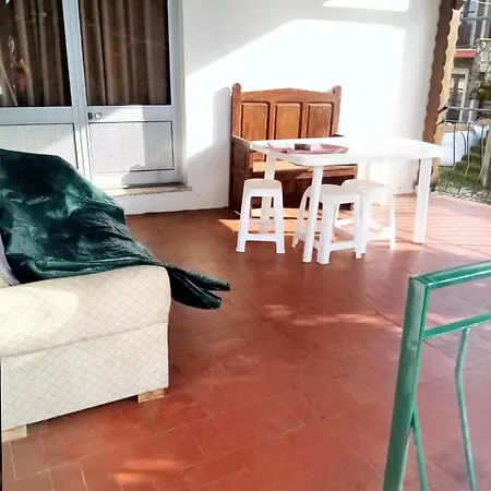 Cosy House In With Large Terrace And Shared Garden Bragança