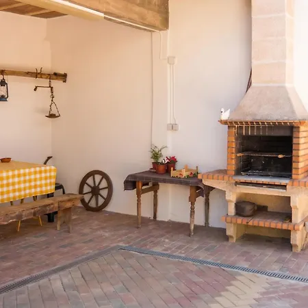 Spacious House In - Shared Garden - 120 M²