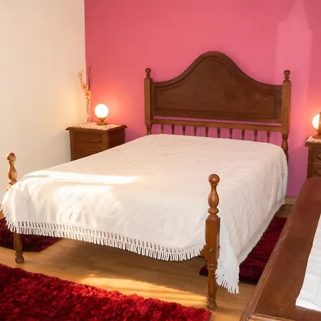 Spacious House In - Shared Garden - 120 M² Hébergement de vacances