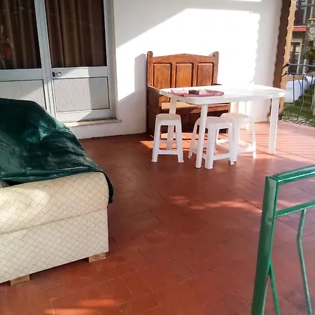 Hébergement de vacances Spacious House In - Shared Garden - 120 M²
