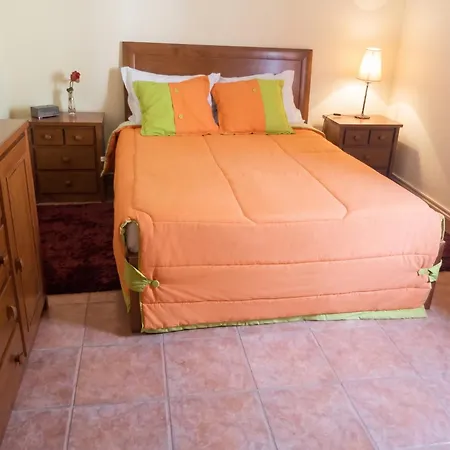 Hébergement de vacances Spacious House In - Shared Garden - 120 M²