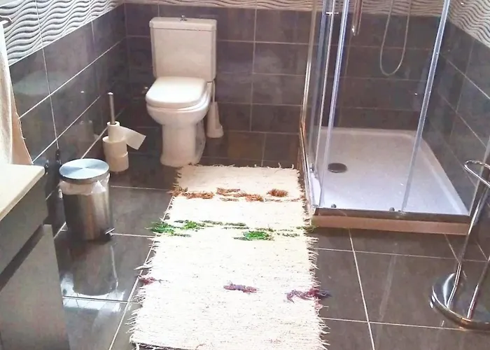 Feriehus Spacious House In - Shared Garden - 120 M²