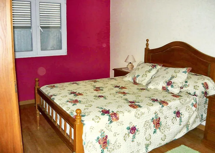 Feriehus Spacious House In - Shared Garden - 120 M² *